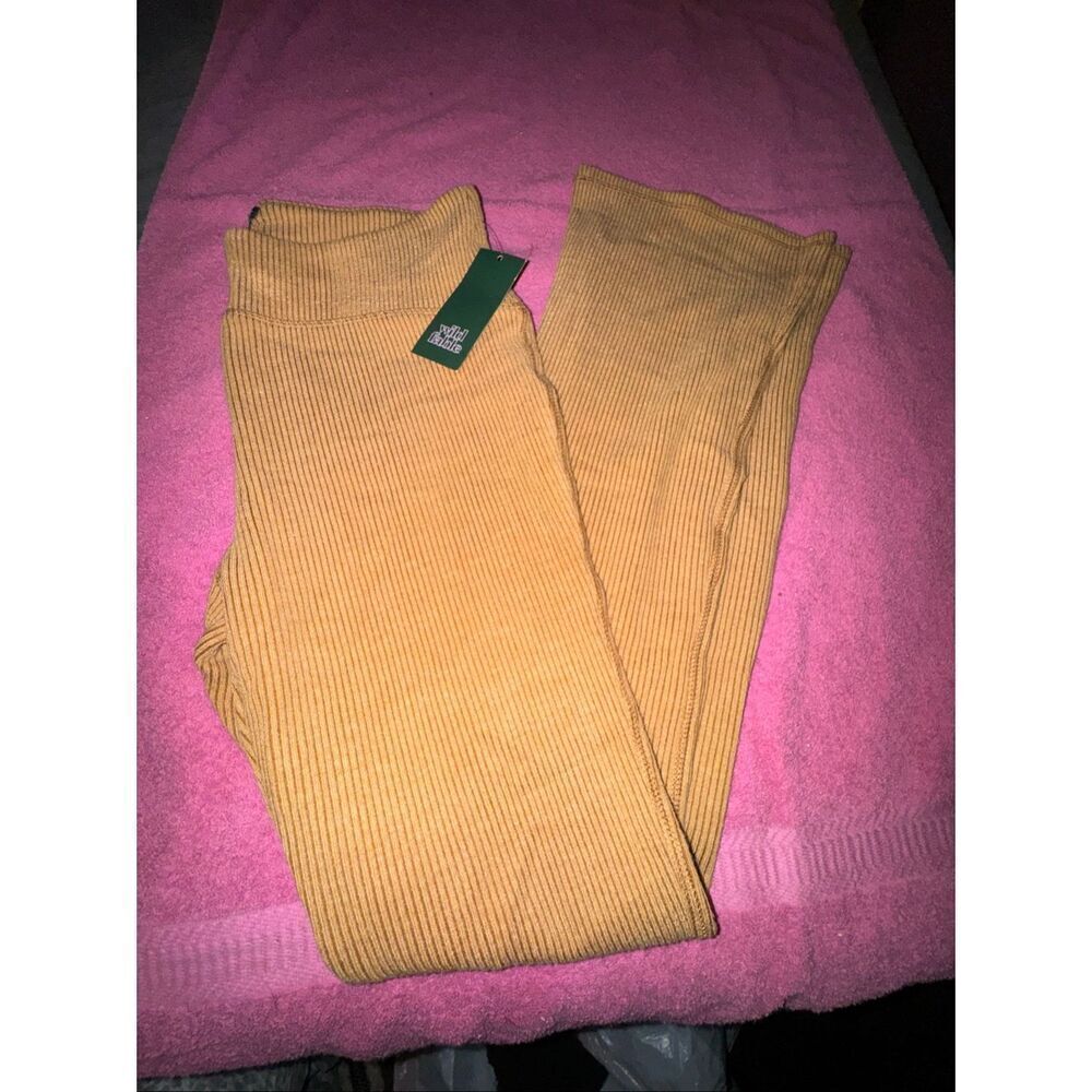 NWT wild fable brown flare leggings size medium